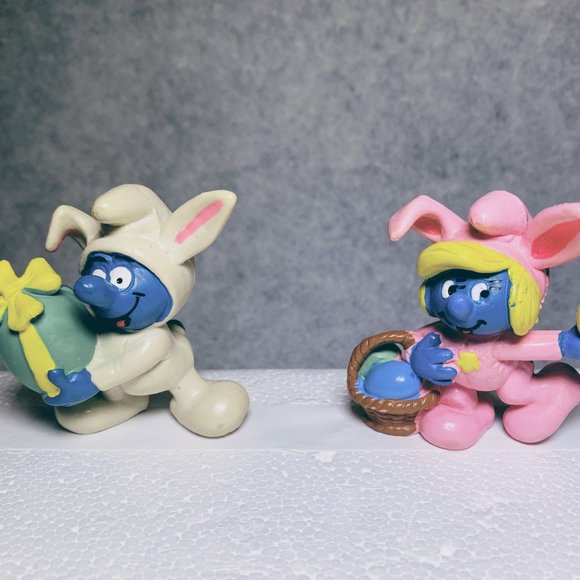 Easter Collection Unique Set of 2 Smurf Figures Peyo Schleich Smurfs toy - Picture 1 of 5